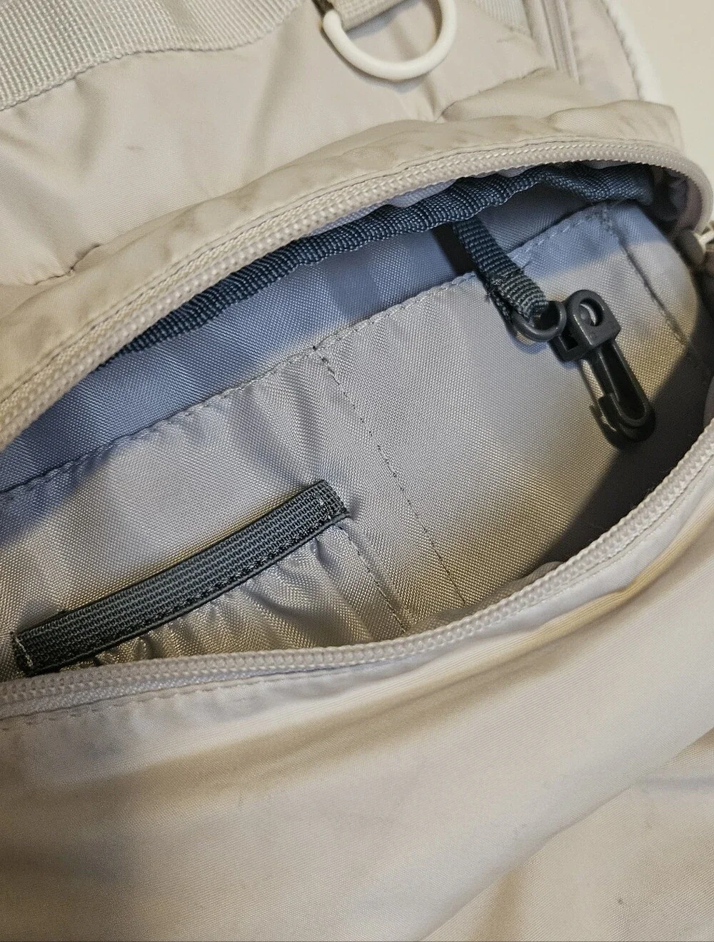 Adidas Light Cream Backpack with Front Zip Pocket - Picture 3 of 4